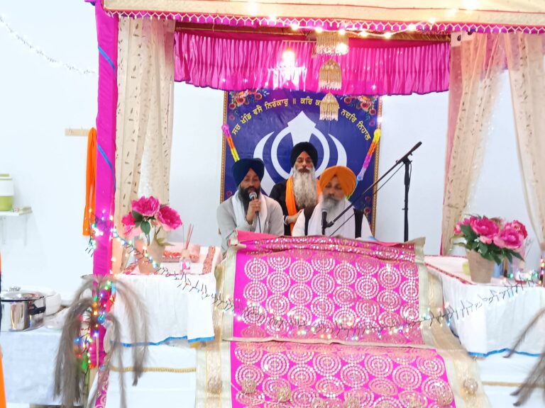 ਗੁਰਦੁਆਰਾ ਗੁਰੂ ਨਾਨਕ ਦਰਬਾਰ ਕੌਬਲੈਂਸ ਵਿਖੇ ਦਸਮੇਸ਼ ਪਿਤਾ ਗੁਰੂ ਗੋਬਿੰਦ ਸਿੰਘ ਜੀ ਦਾ ਪ੍ਰਕਾਸ਼ ਗੁਰਪੁਰਬ ਬੜੀਆ ਖੁਸ਼ੀਆਂ ਪੂਰਵਕ ਮੂਲ ਨਾਨਕਸ਼ਾਹੀ ਕੈਲੰਡਰ ਸੰਮਤ 556 ਅਨੁਸਾਰ ਮਨਾਇਆ ਗਿਆ।