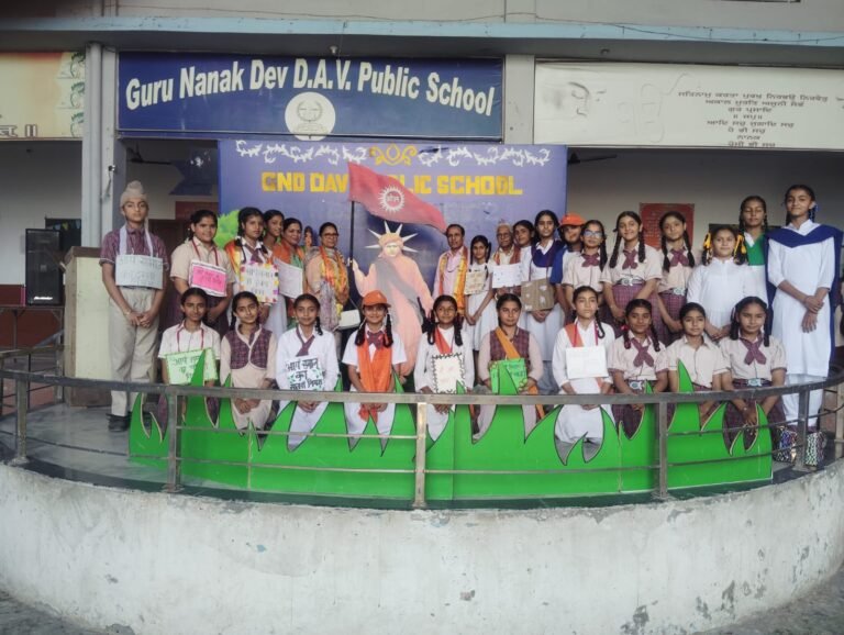 ਗੁਰੂ ਨਾਨਕ ਦੇਵ ਡੀਏਵੀ ਪਬਲਿਕ ਸਕੂਲ ਭਿੱਖੀਵਿੰਡ ਵਿੱਚ ਆਰੀਆ ਸਮਾਜ ਸਥਾਪਨਾ ਦਿਵਸ ਮੌਕੇ ਹਵਨ ਯੱਗ ਕਰਵਾਇਆ ਗਿਆ।