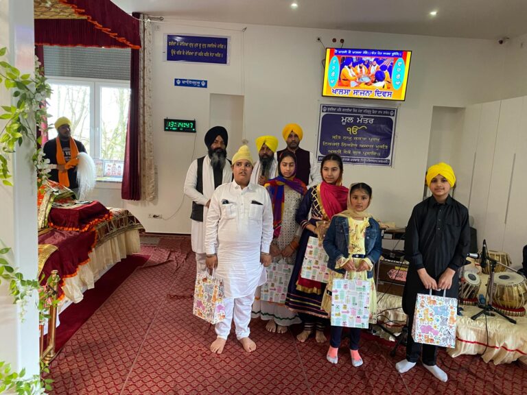 ਗੁਰਦੁਆਰਾ ਸ੍ਰੀ ਗੁਰੂ ਨਾਨਕ ਦਰਬਾਰ ਨਿਉਨਕਿਰਚਨ ਵਿਖੇ ਮਨਾਇਆ ਗਿਆ ਖਾਲਸਾ ਪ੍ਰਗਟ ਦਿਵਸ