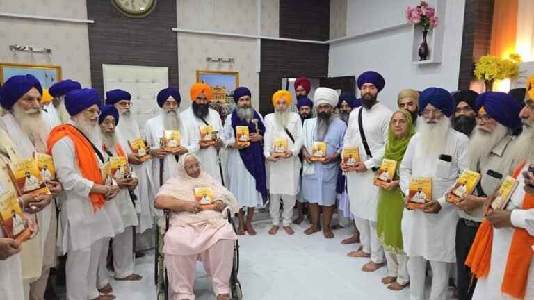 “ਹੈਨਿ ਵਿਰਲੇ ਨਾਹੀ ਘਣੇ”  ਸੰਤ ਬਾਬਾ ਕਰਤਾਰ ਸਿੰਘ ਜੀ ਖਾਲਸਾ ਭਿੰਡਰਾਂਵਾਲਿਆਂ ਦੇ ਪਵਿੱਤਰ ਜੀਵਨ ਨੂੰ ਸਮਰਪਿਤ ਕਿਤਾਬ ਜਥੇਦਾਰ ਸ਼੍ਰੀ ਅਕਾਲ ਤੱਖਤ ਸਾਹਿਬ ਵੱਲੋਂ ਰਿਲੀਜ਼ ਕੀਤੀ ਗਈ