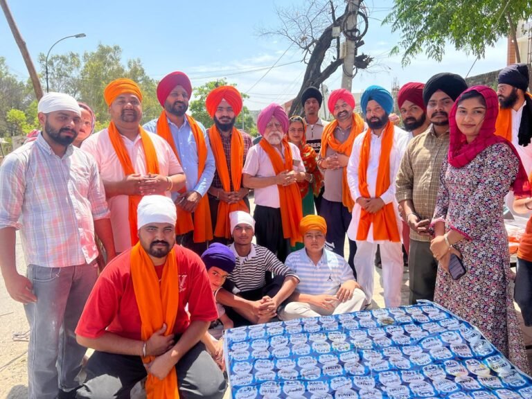 ਲਾਸਾਰੀ ਸ਼ਹਾਦਤ ਨੂੰ ਸਮਰਪਿਤ”ਸੰਧੂ ਹਸਪਤਾਲ ਪੱਟੀ ਵਿਖੇ ਛਬੀਲ ਤੇ ਲੰਗਰ ਲਗਾਇਆ 