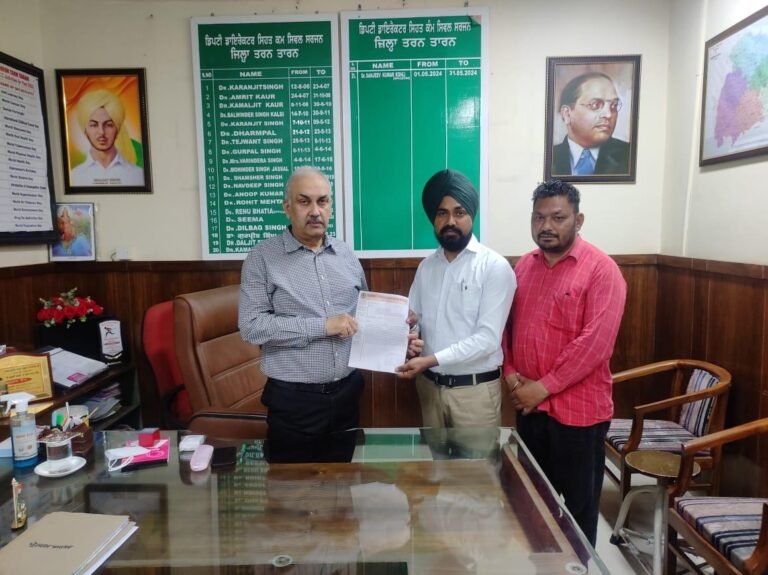 ਫਾਰਮੇਸੀ ਅਫਸਰਜ਼ ਐਸੋਸੀਏਸ਼ਨ ਦਾ ਐਲਾਨ ਮੰਗਾਂ ਨਾ ਮੰਨੀਆਂ ਤਾਂ ਭਗਵੰਤ ਮਾਨ ਸਰਕਾਰ ਦੇ ਖ਼ਿਲਾਫ਼ ਸ਼ੀਸ਼ਾ ਵਿਖਾਓ ਪ੍ਰੋਗਰਾਮ ਕਰਾਂਗੇ 