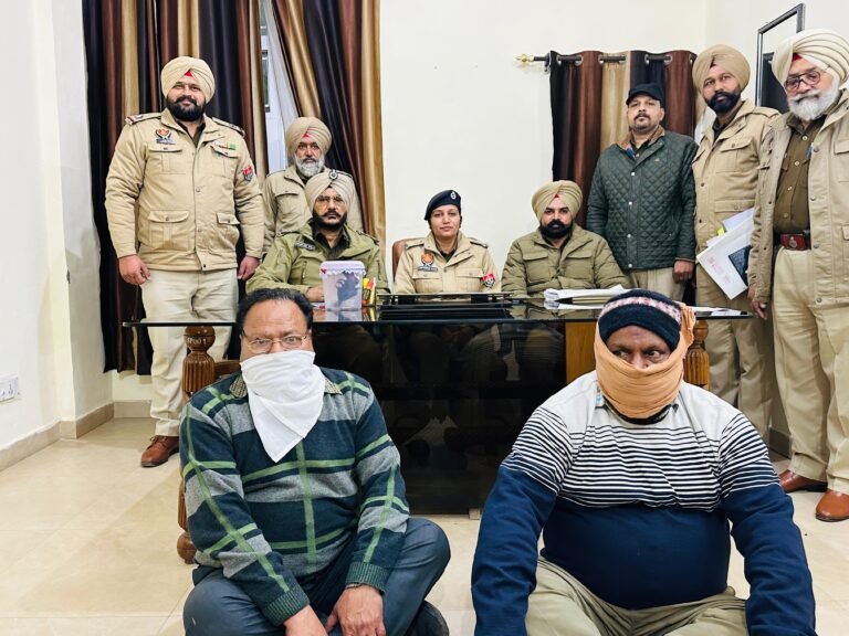 ਤਰਨਤਾਰਨ ਦੇ ਸ਼ਿਵ ਸੈਨਾ ਪ੍ਰਧਾਨ ਵੱਲੋਂ ਪੁਲਿਸ ਸੁਰੱਖਿਆ ਵਧਾਉਣ ਲਈ ਆਪਣੇ ਹੀ ਘਰ ਤੇ ਚਲਾਈਆਂ ਗੋਲੀਆਂ 