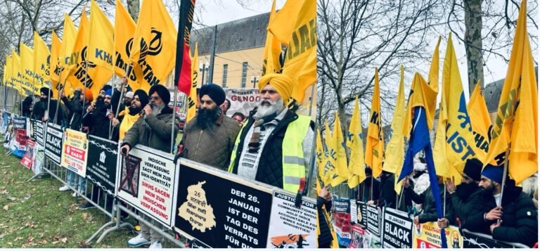 ਸਿੱਖ ਕੌਮ ਦੇ ਅਜ਼ਾਦ ਵਤਨ ਵਾਸਤੇ ਸੰਘਰਸ਼ਸ਼ੀਲ ਜਰਮਨ ਦੇ  ਸਿੱਖਾਂ ਨੇ ਭਾਰਤ ਦੇ ਗਣਤੰਤਰ ਦਿਵਸ ਨੂੰ ਕਾਲੇ ਦਿਨ ਦੇ ਤੌਰਤੇ ਮਨਾਉਂਦਿਆਂ ਹੋਇਆਂ ਭਾਰਤੀ ਕੌਂਸਲੇਟ ਫਰੈਕਫੋਰਟ ਦੇ ਸਾਹਮਣੇ ਕੀਤਾ ਰੋਹ ਮੁਜ਼ਾਹਰਾ । ਖਾਲਿਸਤਾਨ ਦੀ ਅਜ਼ਾਦੀ ਤੱਕ ਸੰਘਰਸ਼ ਜਾਰੀ ਰੱਖਣ ਦਾ ਦੁਹਰਾਇਆ ਪ੍ਰਣ