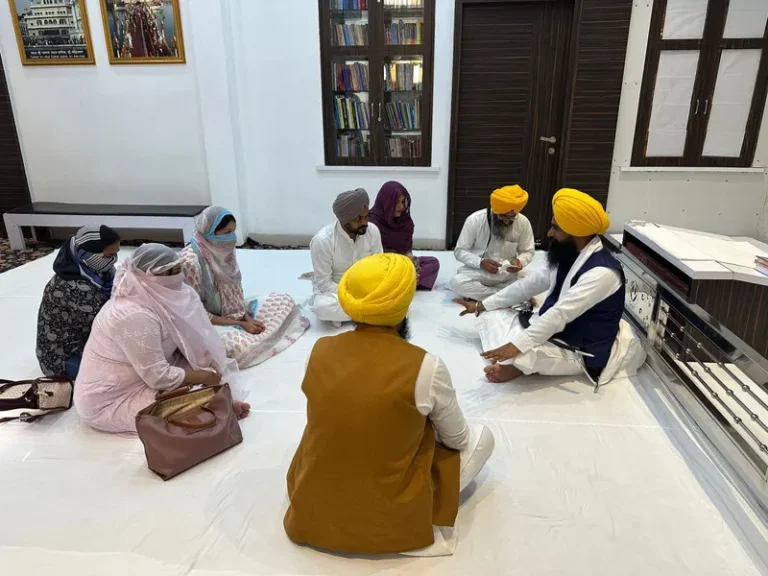 Punjab News – Pastor Bajinder: ਪਾਸਟਰ ਬਜਿੰਦਰ ਤੋਂ ਦੁਖੀ ਦੋ ਬੀਬੀਆਂ ਵੱਲੋਂ ਸ੍ਰੀ ਅਕਾਲ ਤਖ਼ਤ ਦੇ ਜਥੇਦਾਰ ਨੂੰ ਮਿਲ ਕੇ ਮਦਦ ਦੀ ਅਪੀਲ