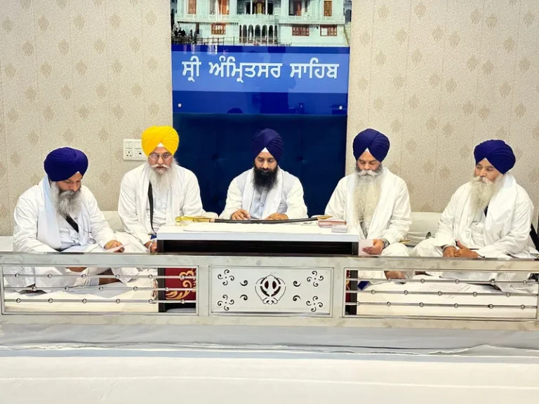 ਅਕਾਲ ਤਖ਼ਤ ਸਾਹਿਬ ਤੋਂ ਕਈ ਅਹਿਮ ਮਤੇ ਕੀਤੇ ਪਾਸ.