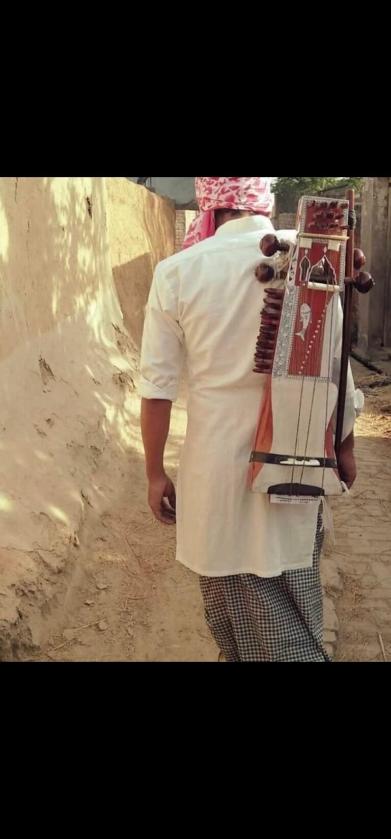 ਸਾਰੰਗੀ ਵਾਲ਼ਾ ਉਦਾਸ ਏ!- ਲੇਖਕ ਜਸਵਿੰਦਰ ਸਿੰਘ ਚਾਹਲ