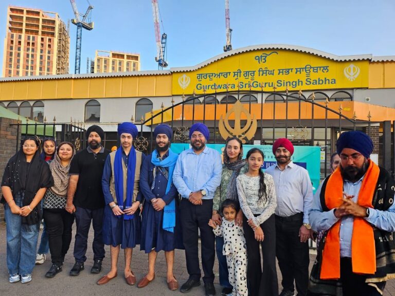 ਇੰਦਰਪ੍ਰੀਤ ਸਿੰਘ ਕੌਛੜ ਮਨੁੱਖਤਾ ਲਈ ਕੀਤੀਆਂ ਗਈਆਂ ਸੇਵਾਵਾਂ ਸਦਕਾ ਗੁਰਦਵਾਰਾ ਸਿੰਘ ਸਭਾ ਸਾਊਥਹਾਲ ਪ੍ਰਬੰਧਕਾਂ ਵਲੋਂ ਹੋਏ ਸਨਮਾਨਿਤ
