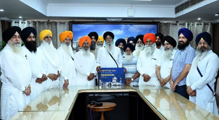 ਜੂਨ 1984 ਦੇ ਘੱਲਘੂਾਰੇ ਸਮੇਂ ਸਰਕਾਰ ਦੇ ਜ਼ੁਲਮਾਂ ਨੂੰ ਉਜਾਗਰ ਕਰਦੀ ਸਚਿੱਤਰ ਪੁਸਤਕ ਐਡਵੋਕੇਟ ਧਾਮੀ ਵੱਲੋਂ ਜਾਰੀ