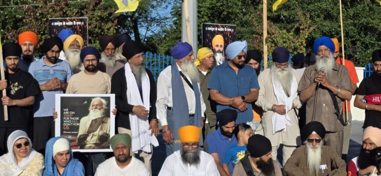 ਕਿਸਾਨਾਂ ਦੇ ਹੱਕ ਵਿੱਚ ਗੁਰੂ ਨਾਨਕ ਸਿੱਖ ਗੁਰਦੁਆਰਾ ਸਾਹਿਬ ਸਰੀ ਕੈਨੇਡਾ ਵਿੱਚ ਭਾਰੀ ਇਕੱਠ   ???? ਇਹ ਲੜਾਈ ਇਕੱਲੀ ਫ਼ਸਲਾਂ ਦੀ ਨਹੀਂ, ਨਸਲਾਂ ਦੀ ਵੀ ਹੈ- ਭਾਈ ਗੁਰਮੀਤ ਸਿੰਘ ਤੂਰ
