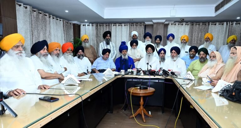 350 ਸਾਲਾ ਸ਼ਹੀਦੀ ਸ਼ਤਾਬਦੀ ਦੇ ਸਮਾਗਮਾਂ ਸਬੰਧੀ ਸ਼੍ਰੋਮਣੀ ਕਮੇਟੀ ਵੱਲੋਂ ਉੱਚ ਪੱਧਰੀ ਤਾਲਮੇਲ ਕਮੇਟੀ ਦੀ ਬੈਠਕ  ???? ਰਾਸ਼ਟਰਪਤੀ, ਪ੍ਰਧਾਨ ਮੰਤਰੀ, ਗ੍ਰਹਿ ਮੰਤਰੀ, ਚੀਫ਼ ਜਸਟਿਸ ਸਮੇਤ ਦੇਸ਼ ਵਿਦੇਸ਼ ਦੀਆਂ ਸ਼ਖ਼ਸ਼ੀਅਤਾਂ ਨੂੰ ਦਿੱਤਾ ਜਾਵੇਗਾ ਸੱਦਾ- ਐਡਵੋਕੇਟ ਧਾਮੀ