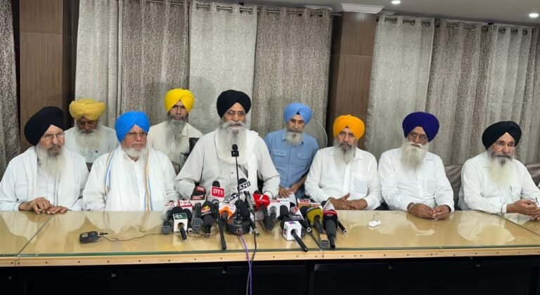 ਸੱਚਖੰਡ ਸ੍ਰੀ ਹਰਿਮੰਦਰ ਸਾਹਿਬ ਬਾਰੇ ਧਮਕੀ ਭਰੀਆਂ ਈਮੇਲਾਂ ਚਿੰਤਾ ਦਾ ਵਿਸ਼ਾ- ਐਡਵੋਕੇਟ ਧਾਮੀ  ???? ਈਮੇਲਾਂ ਭੇਜਣ ਵਾਲੇ ਸਾਜ਼ਿਸ਼ਕਰਤਾ ਦਾ ਤੁਰੰਤ ਪਤਾ ਲਗਾਏ ਸਰਕਾਰ