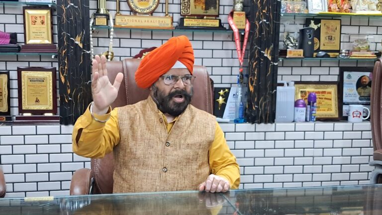 ਵਪਾਰ ਜਗਤ ਨੇ ਭਾਰਤ ‘ਤੇ ਅਮਰੀਕਾ ਵੱਲੋਂ ਲਗਾਏ ਗਏ ਟੈਰਿਫ ਦੀ ਨਿੰਦਾ ਕੀਤੀ – ਫੇਸਟਾ  👉 ਟੈਰਿਫ ਦੋਵਾਂ ਦੇਸ਼ਾਂ ਵਿਚਕਾਰ ਵਪਾਰ ਯੁੱਧ ਦੀ ਸਥਿਤੀ ਕਰੇਗਾ ਪੈਦਾ