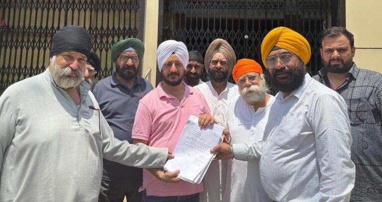 ਕਾਨਪੁਰ ਅਦਾਲਤ ਵਲੋਂ ਨਵੰਬਰ 84 ਦੇ ਦੋਸ਼ੀ ਨੂੰ ਜਮਾਨਤ ਨਾ ਦੇਣਾ ਸੁਆਗਤਯੋਗ: ਸਤਨਾਮ ਸਿੰਘ ਗੰਭੀਰ   ???? ਪੀੜਿਤ ਪਰਿਵਾਰਾਂ ਨੂੰ ਸਰਕਾਰੀ ਨੌਕਰੀ ਦਿਵਾਉਣ ਲਈ ਸਤਨਾਮ ਸਿੰਘ ਝਾਰਖੰਡ ਦੇ ਮੁੱਖਮੰਤਰੀ ਨੂੰ ਲਿਖਣਗੇ ਪੱਤਰ