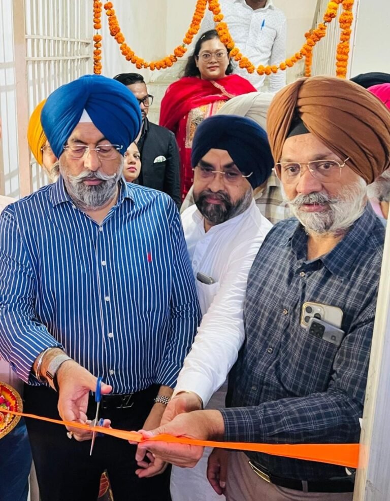 ਦਿੱਲੀ ਗੁਰਦੁਆਰਾ ਕਮੇਟੀ ਨੇ ਪਰਸ਼ੂਰਾਮ ਚੌਂਕ ਮਿੱਠਾਪੁਰ ਬਦਰਪੁਰ ਵਿਖੇ ਖੋਲ੍ਹਿਆ ਪੀ ਐਮ ਸਕਿੱਲ ਸੈਂਟਰ
