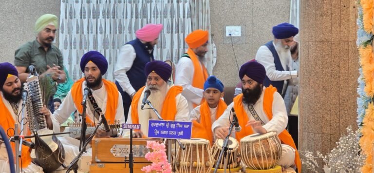 ਸ੍ਰੀ ਗੁਰੂ ਤੇਗ ਬਹਾਦਰ ਸਾਹਿਬ ਜੀ ਦੇ ਸ਼ਹੀਦੀ ਸਾਕੇ ਦੀ 350 ਸਾਲਾ ਸ਼ਤਾਬਦੀ ਨੂੰ ਸਮਰਪਿਤ ਗੁਰੂਬਾਣੀ ਰਿਸਰਚ ਫਾਉਂਡੇਸ਼ਨ ਵਲੋਂ ਕੀਰਤਨ ਦਰਬਾਰ   ???? ਤਖਤ ਸ੍ਰੀ ਹਜ਼ੂਰ ਸਾਹਿਬ ਜੀ ਦੇ ਮੀਤ ਜੱਥੇਦਾਰ ਗਿਆਨੀ ਜੋਤਇੰਦਰ ਸਿੰਘ ਜੀ ਨੇ ਹਾਜ਼ਿਰੀ ਭਰ ਕੇ ਸੰਗਤਾਂ ਦਾ ਉਤਸ਼ਾਹ ਵਧਾਇਆ