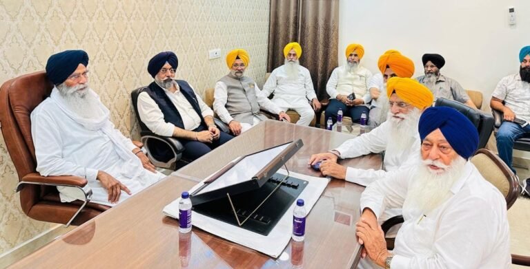 ਗੁਰੂ ਤੇਗ ਬਹਾਦਰ ਸਾਹਿਬ ਜੀ ਦੇ 350 ਸਾਲਾ ਸ਼ਹੀਦੀ ਦਿਹਾੜੇ ਬਾਰੇ ਕਾਲਕਾ ਤੇ ਕਾਹਲੋਂ ਦੀ ਅਗਵਾਈ ’ਚ ਦਿੱਲੀ ਕਮੇਟੀ ਵਫਦ ਵੱਲੋਂ ਐਡਵੋਕੇਟ ਧਾਮੀ ਨਾਲ ਵਿਚਾਰ ਵਟਾਂਦਰਾ