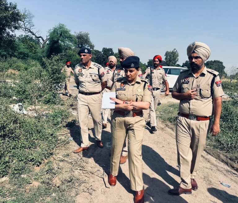 ਤਰਨ ਤਾਰਨ ਪੁਲਿਸ ਦਾ ਗੈਂਗਸਟਰਾਂ ਵਿੱਚ ਮੁੱਠਭੇੜ ਗੈਂਗਸਟਰਾਂ ਦਾ ਪਿੱਛਾ ਕਰ ਰਹੀ ਪੁਲਿਸ ਤੇ ਗੈਂਗਸਟਰ ਨੇ ਕੀਤੀ ਫਾਇਰਿੰਗ 