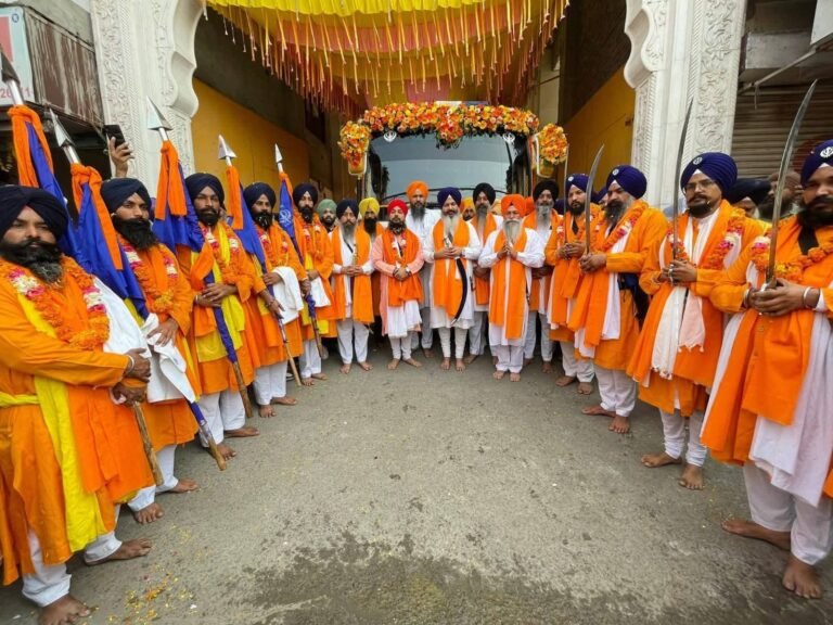 ਅਸਾਮ ਤੋਂ ਆਰੰਭ ਹੋਇਆ ਸ਼ਹੀਦੀ ਨਗਰ ਕੀਰਤਨ ਗੀਤਾ ਕਾਲੋਨੀ ਦਿੱਲੀ ਤੋਂ ਅਗਲੇ ਪੜਾਅ ਗੁਰਦੁਆਰਾ ਨਾਨਕ ਪਿਆਓ ਸਾਹਿਬ ਦਿੱਲੀ ਲਈ ਰਵਾਨਾ