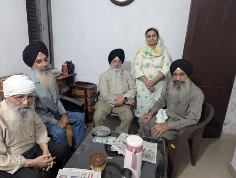 ਸ. ਕ੍ਰਿਪਾਲ ਸਿੰਘ ਚੰਦਨ ਦੀ ਸਿਹਤ ਦੀ ਖੈਰੀਅਤ ਜਾਣਣ ਪੁੱਜੇ ਸਿੱਖ ਮਿਸ਼ਨਰੀ ਕਾਲਜ ਦੇ ਚੇਅਰਮੈਨ