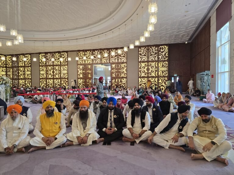 ਤਖ਼ਤ ਪਟਨਾ ਸਾਹਿਬ ਕਮੇਟੀ ਦੇ ਅਧਿਕਾਰੀਆਂ ਨੇ ਦੁਬਈ ਗੁਰਦੁਆਰੇ ਵਿੱਚ ਕੀਤੀ ਸ਼ਿਰਕਤ