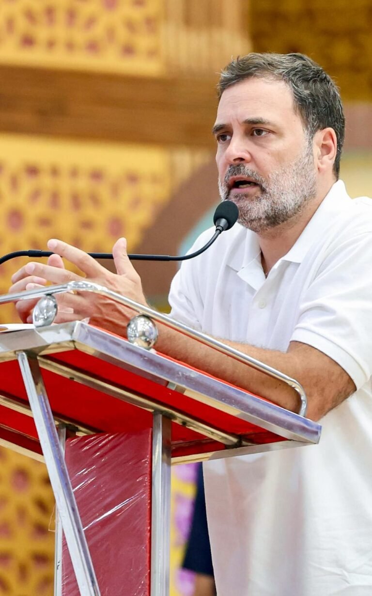 ਭਾਜਪਾ ਸ਼ਾਸਨ ਅਧੀਨ ਚੋਣ ਹੇਰਾਫੇਰੀ ਅਤੇ ਸੰਸਥਾਗਤ ਕਬਜ਼ੇ ਦਾ ਰਾਹੁਲ ਗਾਂਧੀ ਨੇ ਕੀਤਾ ਪਰਦਾਫਾਸ਼   ???? ਭਾਰਤ ਦੀ ਚੋਣ ਮਸ਼ੀਨਰੀ ਵਿੱਚ ਇੱਕ ਬੁਨਿਆਦੀ ਸਮੱਸਿਆ