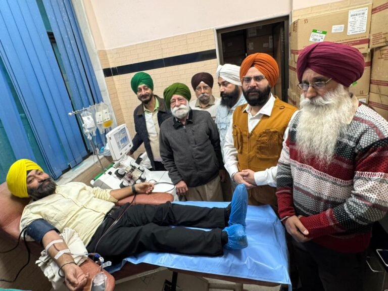 ਜਤਿੰਦਰ ਸਿੰਘ ਸੋਨੂੰ ਵੱਲੋਂ 95ਵੀਂ ਵਾਰ ਕੀਤੇ ਖੂਨ ਦਾਨ ਨੂੰ ਕੀਤਾ ਸ੍ਰੀ ਗੁਰੂ ਤੇਗ਼ ਬਹਾਦੁਰ ਸਾਹਿਬ ਜੀ ਦੀ 350ਵੀਂ ਸ਼ਹੀਦੀ ਸ਼ਤਾਬਦੀ ਨੂੰ ਸਮਰਪਿਤ ???? ਹਰੀ ਨਗਰ ਸਰਕਾਰੀ ਹਸਪਤਾਲ ਵਿੱਚ ਅਧੁਨਿਕ ਪਲੇਟਲੈਟਸ ਡੋਨੇਸ਼ਨ ਮਸ਼ੀਨ ਦਾ ਉਦਘਾਟਨ