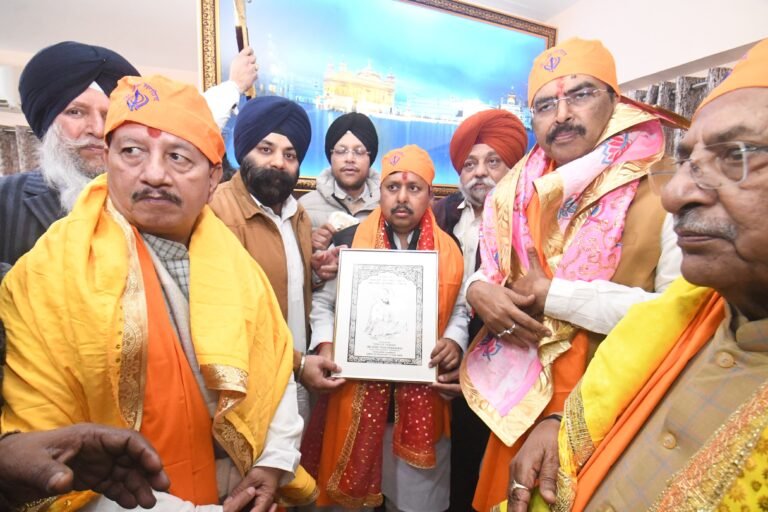 ਭਾਜਪਾ ਦੇ ਕਾਰਜਕਾਰੀ ਕੌਮੀ ਪ੍ਰਧਾਨ ਨਿਤਿਨ ਨਵੀਨ ਤਖ਼ਤ ਪਟਨਾ ਸਾਹਿਬ ਵਿਖੇ ਹੋਏ ਨਤਮਸਤਕ   ???? ਬਿਹਾਰ ਸਰਕਾਰ ਵੱਲੋਂ ਪ੍ਰਕਾਸ਼ ਪੁਰਬ ਮੌਕੇ ਆਉਣ ਵਾਲੀ ਸੰਗਤ ਲਈ ਮੁਫ਼ਤ ਬੱਸ ਸੇਵਾ