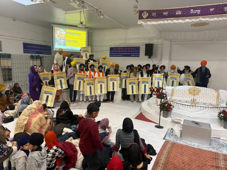 ਵਰਲਡ ਸਿੱਖ ਪਾਰਲੀਮੈਂਟ ਵੱਲੋਂ ਗੁਰਦੁਆਰਾ ਸ੍ਰੀ ਦਸ਼ਮੇਸ਼ ਸਿੰਘ ਸਭਾ ਕਲੋਨ ਵਿਖੇ ਮੂਲ ਨਾਨਕਸ਼ਾਹੀ ਕੈਲੰਡਰ (ਸੰਮਤ 558) ਜੈਕਾਰਿਆਂ ਦੀ ਗੂੰਜ ਵਿੱਚ ਜਾਰੀ। ਹੈਡ ਗ੍ਰੰਥੀ ਭਾਈ ਜਗਜੀਤ ਸਿੰਘ ਚੀਮਾ ਵਲੋਂ ਲਗਾਤਾਰ ਇਤਿਹਾਸ ਦੀ ਲੜੀਵਾਰ ਵਿਚਾਰ ਕੀਤੀ ਗਈ।