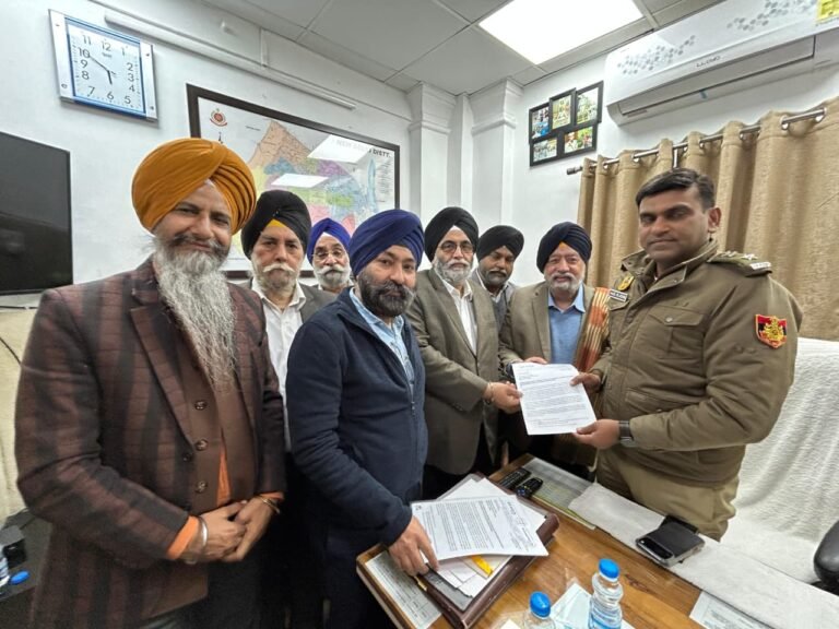 ਸ਼੍ਰੋਮਣੀ ਅਕਾਲੀ ਦਲ ਦਿੱਲੀ ਇਕਾਈ ਵਲੋਂ ਆਤਿਸ਼ੀ ਮਰਲਿਨਾ ਵਿਰੁੱਧ ਸਿੱਖ ਧਾਰਮਿਕ ਭਾਵਨਾਵਾਂ ਨੂੰ ਠੇਸ ਪਹੁੰਚਾਉਣ ਵਾਲੀਆਂ ਟਿੱਪਣੀਆਂ ਲਈ ਪੁਲਿਸ ਕੋਲ ਸ਼ਿਕਾਇਤ ਕਰਵਾਈ ਗਈ ਦਰਜ   👉 ਐਫਆਈਆਰ ਦਰਜ਼ ਕਰਕੇ ਕਾਨੂੰਨੀ ਕਾਰਵਾਈ ਦੀ ਮੰਗ