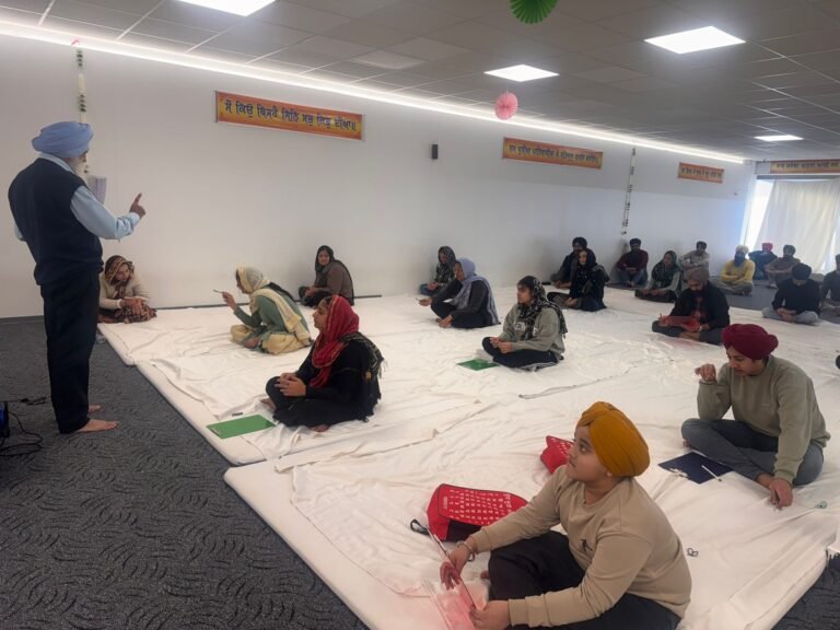 ਗੁਰਦੁਆਰਾ ਸਿੰਘ ਸਭਾ ਹੇਲਬਰੋਨ ਜਰਮਨੀ ਵਿਖੇ ਬੱਚਿਆਂ ਦੇ ਗੁਰਮਤਿ ਕੈਂਪ ਵਿੱਚ ਸਿੱਖ ਸੰਦੇਸਾ ਜਰਮਨੀ ਵਲੋਂ ਲਈ ਗਈ ਪ੍ਰੀਖਿਆ ਦਾ ਸ਼ਾਨਦਾਰ ਨਤੀਜਾ।