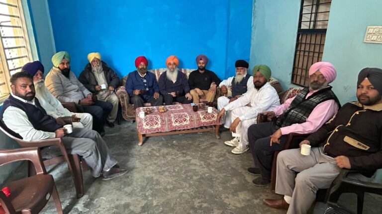 ਬ੍ਰਹਮਪੁਰਾ ਨੇ ਵਰਿੰਦਰ ਸਿੰਘ ਜੋਤੀ ਤੇ ਪੱਤਰਕਾਰ ਰਾਜਵਿੰਦਰ ਸਿੰਘ ਮਿੱਠਾ ਦੇ ਦਾਦੀ ਦੇ ਅਕਾਲ ਚਲਾਣਾ ਕਰ ਜਾਣ ਤੇ ਕੀਤਾ ਦੁੱਖ ਸਾਂਝਾ