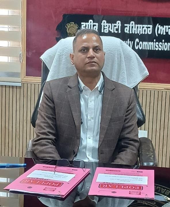 ਭਾਰਤੀ ਸੈਨਾ ਵਿੱਚ ਭਰਤੀ ਹੋਣ ਦੇ ਚਾਹਵਾਨ ਲੜਕੇ-ਲੜਕੀਆਂ ਲਈ ਸੁਨਹਿਰਾ ਮੌਕਾ – ਏ. ਡੀ. ਸੀ ਸੁਰਿੰਦਰ ਸਿੰਘ