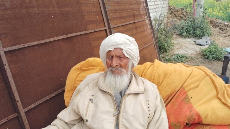 126 ਸਾਲਾ ਬਜ਼ੁਰਗ ਜੀਅ ਰਿਹਾ ਹੈ ਤੰਦਰੁਸਤੀ ਦੀ ਜ਼ਿੰਦਗੀ ਸ਼ਹੀਦੇ ਆਜ਼ਮ ਭਗਤ ਸਿੰਘ ਨਾਲ ਮੁਲਾਕਾਤ ਕਰਨ ਦਾ ਦਾਅਵਾ ਕਰਦਾ ਹੈ 