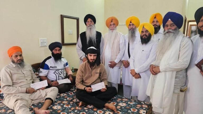 ਸ਼੍ਰੋਮਣੀ ਕਮੇਟੀ ਪ੍ਰਧਾਨ ਐਡਵੋਕੇਟ ਧਾਮੀ ਨੇ ਸ੍ਰੀ ਗੁਰੂ ਗੋਬਿੰਦ ਸਿੰਘ ਯਾਤਰੀ ਨਿਵਾਸ ਵਿਖੇ ਹਮਲੇ ‘ਚ ਜ਼ਖਮੀ ਸੇਵਾਦਾਰਾਂ ਦਾ ਹਾਲ-ਚਾਲ ਜਾਣਿਆ