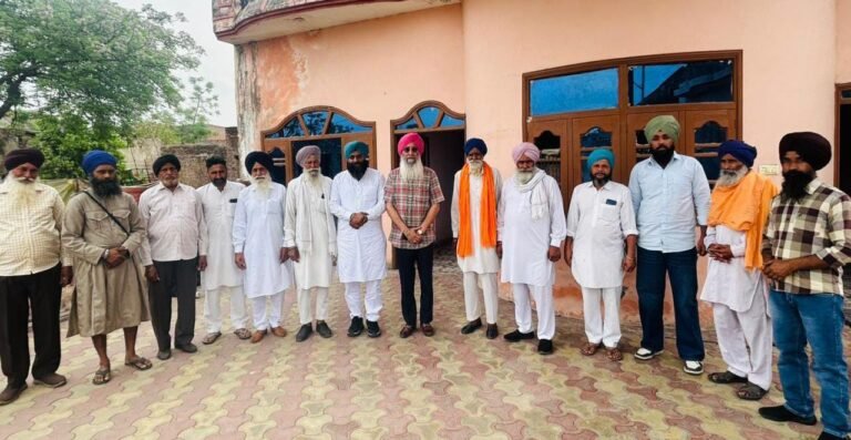 ਪਿੰਡ ਝੰਡੇਰ ਵਿਖੇ ਅਕਾਲੀ ਦਲ ਦੀ ਵਰਕਰ ਮਿਲਣੀ, ਬ੍ਰਹਮਪੁਰਾ ਤੇ ਸ਼ੇਖ ਨੇ ਵਰਕਰਾਂ ਨਾਲ ਕੀਤੀ ਵਿਚਾਰ ਚਰਚਾ