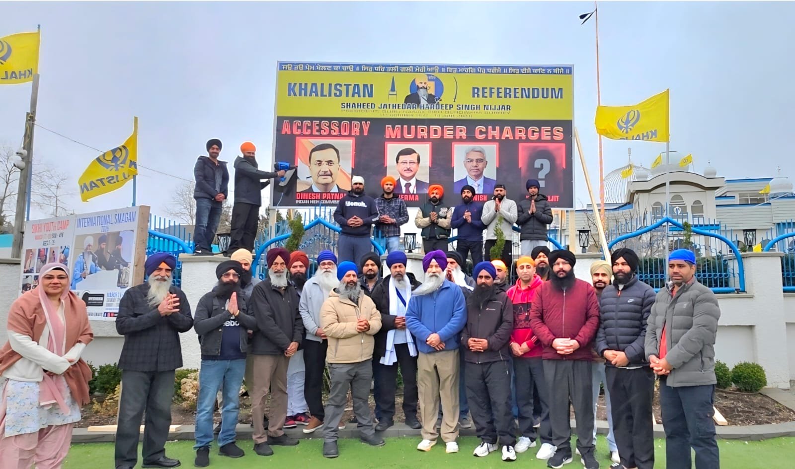 ਭਾਈ ਨਿੱਝਰ ਦੇ ਕਤਲ ਵਿਚ ਸ਼ਕੀ ਭਾਰਤੀ ਰਾਜਦੁਤਾਂ ਦੇ ਬਿਲਬੋਰਡ ਗੁਰੂ ਨਾਨਕ ਸਿੱਖ ਗੁਰਦੁਆਰਾ ਸਰੀ ਦੇ ਮੇਨ ਗੇਟ ਉੱਪਰ ਲਗਾਏ ਗਏ