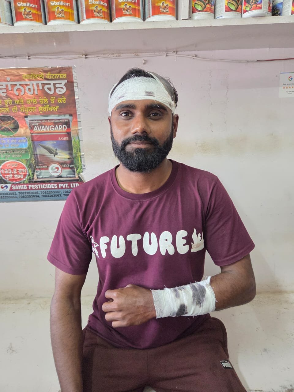 ਘਰ ਵਿਚ ਦਾਖਲ ਮੋਬਾਇਲ ਚੋਰੀ ਕਰਨ ਆਏ ਚੋਰ ਨੇ ਘਰ ਵਾਲੇ ਨੂੰ ਤੇਜ਼ਧਾਰ ਹਥਿਆਰਾਂ ਨਾਲ ਕੀਤਾ ਗੰਭੀਰ ਜ਼ਖਮੀ 