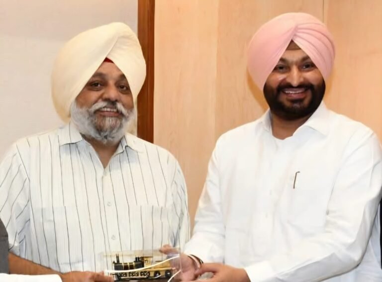 ਸਿੱਖਾਂ ਦੇ ਪੰਜ ਤਖ਼ਤਾਂ ਲਈ ਵਿਸ਼ੇਸ਼ ਰੇਲ ਸੇਵਾ ਦੇਣ ਲਈ ਰਵਨੀਤ ਬਿੱਟੂ ਦਾ ਧੰਨਵਾਦ