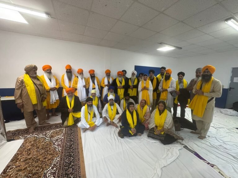 ਵਿਸਾਖੀ ਦੇ ਪਾਵਨ ਦਿਹਾੜੇ ਮੌਕੇ ਗੁਰਦੁਆਰਾ ਸਿੱਖ ਸੈਂਟਰ ਫ੍ਰੈਂਕਫਰਟ ਵਿਖੇ ਅੰਮ੍ਰਿਤ ਸੰਚਾਰ ਸਮਾਗਮ ਕਰਵਾਇਆ ਗਿਆ ,  17 ਪਰਾਣੀ ਚੜੇ ਗੁਰੂ ਕੇ ਜਹਾਜੇ।