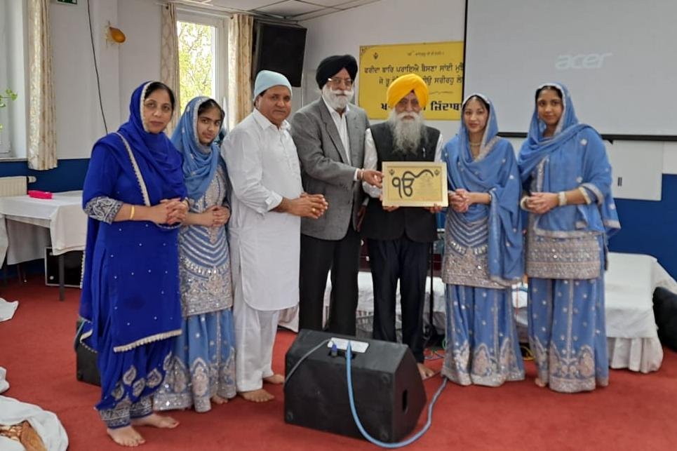 ਸਿੱਖ ਸੰਦੇਸ਼ਾ ਜਰਮਨੀ ਵੱਲੋ ਵਿਦਿਆਰਥੀ ਬੱਚੀ ਜਸਦੀਪ ਕੌਰ ਸਿੰਘ ਦਾ ਕੀਤਾ ਸਨਮਾਨ।