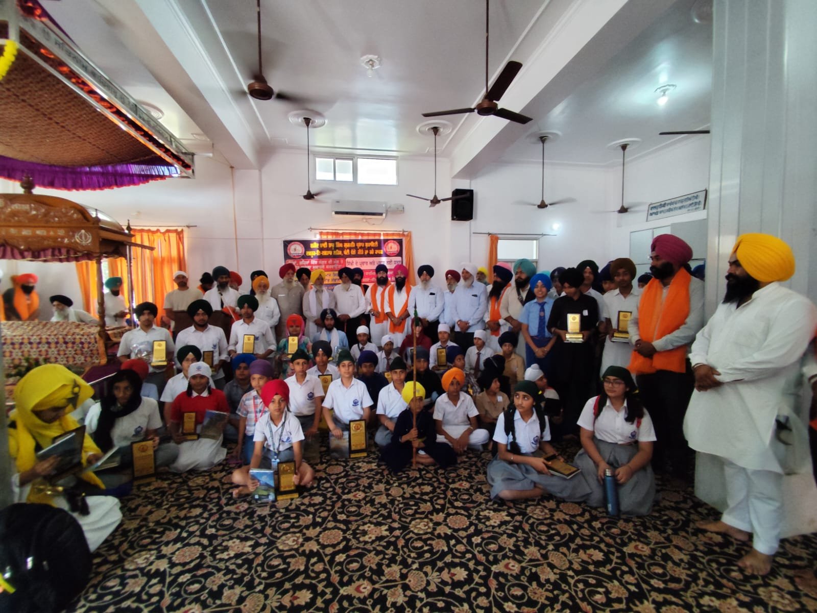 ਸੁਸਾਇਟੀ ਵੱਲੋਂ ਗੁਰਦੁਆਰਾ ਸ੍ਰੀ ਕਲਗੀਧਰ ਸੇਵਕ ਸਭਾ ਕਪੂਰਥਲਾ ਵਿਖੇ ਕਰਵਾਏ ਗਏ ਧਾਰਮਿਕ ਮੁਕਾਬਲੇ ਚੜ੍ਹਦੀ ਕਲਾ ਨਾਲ ਹੋਈ ਸੰਪੰਨ  ਨੌਜਵਾਨ ਸੇਵਕ ਸਭਾ ਕਪੂਰਥਲਾ ਵੱਲੋਂ ਸ਼ਹਿਰ ਨਿਵਾਸੀ ਸੰਗਤਾਂ ਅਤੇ ਸਮੂਹ ਸਕੂਲਾਂ ਦੇ ਪ੍ਰਿੰਸੀਪਲ ਪ੍ਰਬੰਧਕ ਜਨਾਂ ਦਾ ਕੀਤਾ ਗਿਆ ਧੰਨਵਾਦ