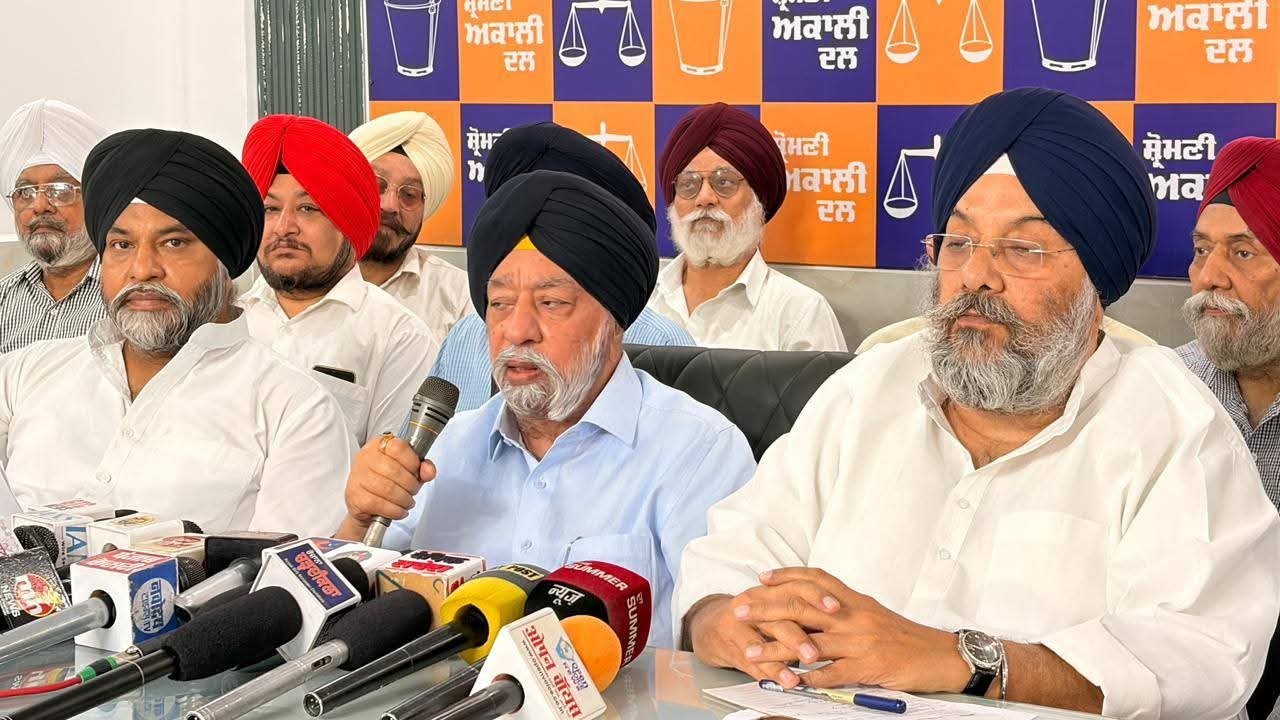 ਅਕਾਲੀਆਂ ਵੱਲੋਂ ਦਿੱਲੀ ਕਮੇਟੀ ਦੀਆਂ ਮੀਟਿੰਗਾਂ ਦਾ ਬਾਇਕਾਟ, ਕਾਰਵਾਈਆਂ ਨੂੰ “ਗੈਰ-ਕਾਨੂੰਨੀ” ਅਤੇ ਸ੍ਰੀ ਅਕਾਲ ਤਖ਼ਤ ਸਾਹਿਬ ਦੇ ਆਦੇਸ਼ਾਂ ਦੀ ਉਲੰਘਣਾ ਦਿੱਤਾ ਕਰਾਰ