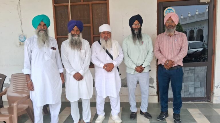 ਸੁਸਾਇਟੀ ਵੱਲੋਂ ਦਸਤਾਰ ਦੁਮਾਲਾ ਸ਼ੁੱਧ ਪੰਜਾਬੀ ਅਤੇ ਪੇਂਟਿੰਗ ਮੁਕਾਬਲੇ 18 ਮਈ ਨੂੰ ਗੁਰਦੁਆਰਾ ਡੇਰਾ ਸਾਹਿਬ ਵਿਖੇ ਹੋਣਗੇ।  ਸਕੂਲਾਂ ਦੇ ਪ੍ਰਬੰਧਕ ਗੁਰਦੁਆਰਾ ਪ੍ਰਬੰਧਕ ਕਮੇਟੀਆਂ ਅਤੇ ਇਲਾਕਾ ਨਿਵਾਸੀ ਸੰਗਤਾਂ ਨੂੰ ਆਪਣੇ ਬੱਚਿਆਂ ਸਮੇਤ ਪਹੁੰਚਣ ਦੀ ਅਪੀਲ  : ਟੀਮ ਦਸਤੂਰ ਇ ਦਸਤਾਰ ਲਹਿਰ
