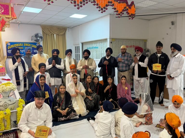 ਗੁਰਦੁਆਰਾ ਸਿੰਘ ਸਭਾ ਡੈਨਹਾਗ ਵਿਖੇ ਪਹਿਲੀ ਵਾਰ ਲਗਾਇਆ ਕੈਂਪ ਯਾਦਗਾਰੀ ਹੋ ਨਿੱਬੜਿਆ।  ਪ੍ਰਬੰਧਕ ਕਮੇਟੀ ਵੱਲੋਂ ਕੈਂਪ ਵਿੱਚ ਭਾਗ ਲੈਣ ਵਾਲੇ ਬੱਚਿਆਂ ਦਾ ਵਿਸ਼ੇਸ਼ ਸਨਮਾਨ ਕੀਤਾ ਗਿਆ।