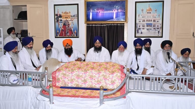ਸ਼੍ਰੋਮਣੀ ਕਮੇਟੀ ਵਿਸ਼ੇਸ਼ ਇਜਲਾਸ ਅੰਦਰ ਪਾਸ ਕੀਤੇ ਗਏ ਮਤੇ: ਭਗਵੰਤ ਮਾਨ ਖ਼ਿਲਾਫ਼ ਕਾਨੂੰਨੀ ਕਾਰਵਾਈ ਤੇ ਪੰਥਕ ਸੰਘਰਸ਼ ਦਾ ਐਲਾਨ