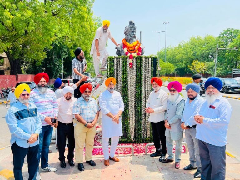 ਦਿੱਲੀ ਗੁਰਦੁਆਰਾ ਕਮੇਟੀ ਨੇ ਮਹਾਰਾਜਾ ਰਣਜੀਤ ਸਿੰਘ ਨੂੰ 187ਵੀਂ ਬਰਸੀ ‘ਤੇ ਭੇਟ ਕੀਤੀ ਸ਼ਰਧਾਂਜਲੀ