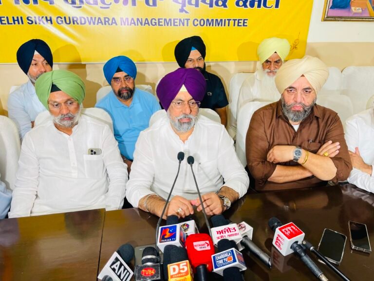 ਬੰਗਲਾ ਸਾਹਿਬ ਦੀ ਸੇਵਾ ‘ਤੇ ਉੱਠੇ ਸਵਾਲਾਂ ਦਾ ਕਾਲਕਾ, ਕਾਹਲੋਂ ਵੱਲੋਂ ਸਰਨਾ ਤੇ ਜੀ.ਕੇ. ਨੂੰ ਕਰਾਰਾ ਜਵਾਬ