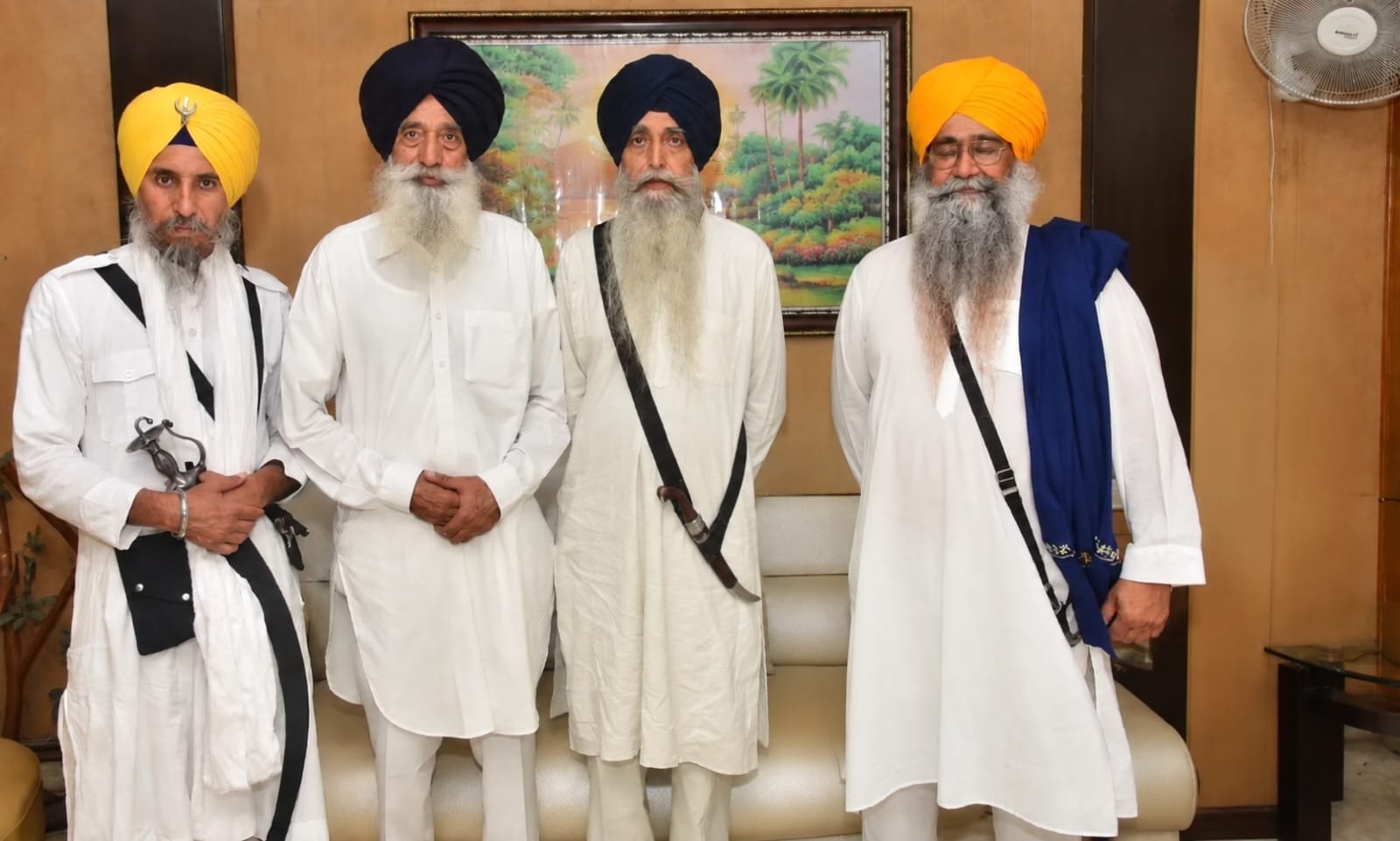 ਅਮਰਜੀਤ ਸਿੰਘ ਚਾਵਲਾ ਮਾਮਲੇ ਵਿਚ ਸ਼੍ਰੋਮਣੀ ਕਮੇਟੀ ਤੇ ਹਰਜਿੰਦਰ ਸਿੰਘ ਧਾਮੀ ਸਮੂਹਿਕ ਜ਼ਿੰਮੇਵਾਰੀ ਤੋਂ ਭੱਜ ਨਹੀਂ ਸਕਦੇ: ਬਾਬਾ ਮਹਿਰਾਜ