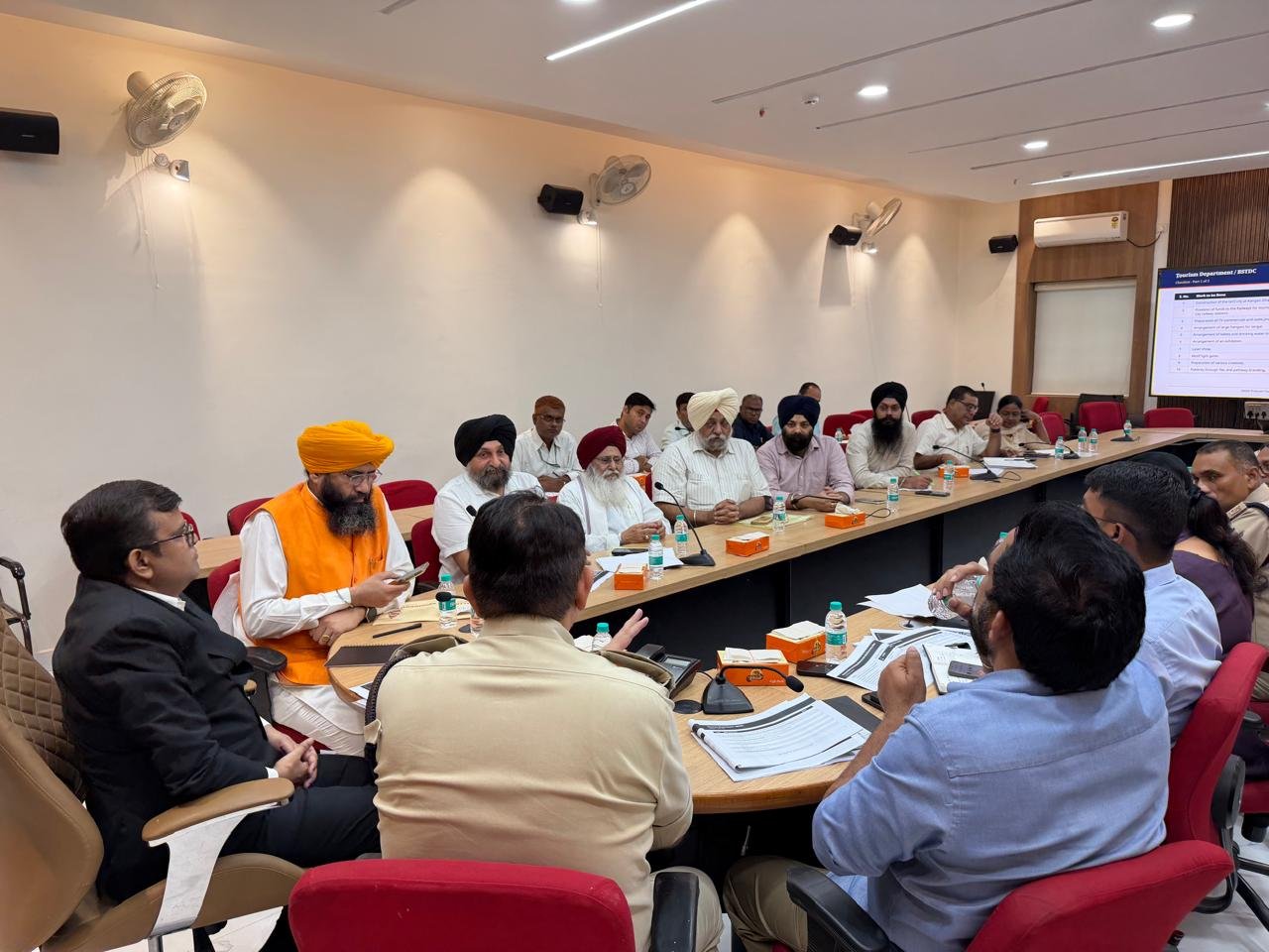 ਸ੍ਰੀ ਗੁਰੂ ਗੋਬਿੰਦ ਸਿੰਘ ਜੀ ਦੇ 360ਵੇਂ ਪ੍ਰਕਾਸ਼ ਪੁਰਬ ਲਈ ਤਿਆਰੀਆਂ ਤੇਜ਼, ਪਟਨਾ ਪ੍ਰਸ਼ਾਸਨ ਨਾਲ ਅਹਿਮ ਮੀਟਿੰਗ